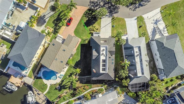 6015 BAREFOOT COURT, New Port Richey, FL 34652