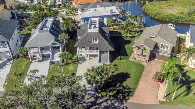 6015 BAREFOOT COURT, New Port Richey, FL 34652