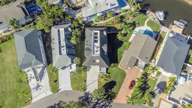 6015 BAREFOOT COURT, New Port Richey, FL 34652