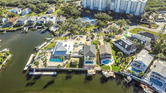 6015 BAREFOOT COURT, New Port Richey, FL 34652