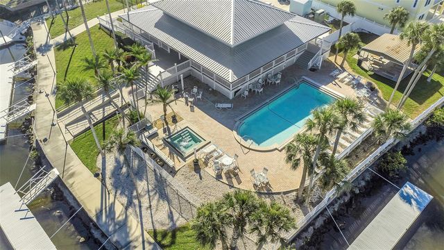 6015 BAREFOOT COURT, New Port Richey, FL 34652