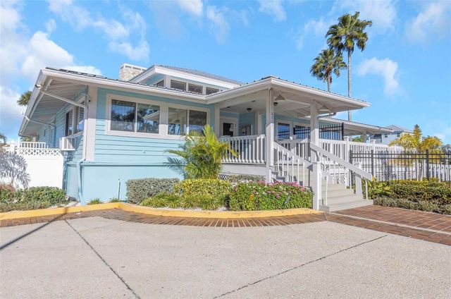 6015 BAREFOOT COURT, New Port Richey, FL 34652