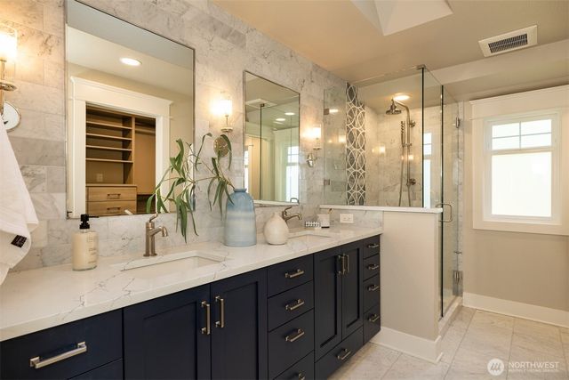 18912 SE 46th Way, Issaquah, WA 98027