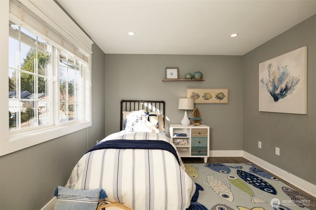 18912 SE 46th Way, Issaquah, WA 98027