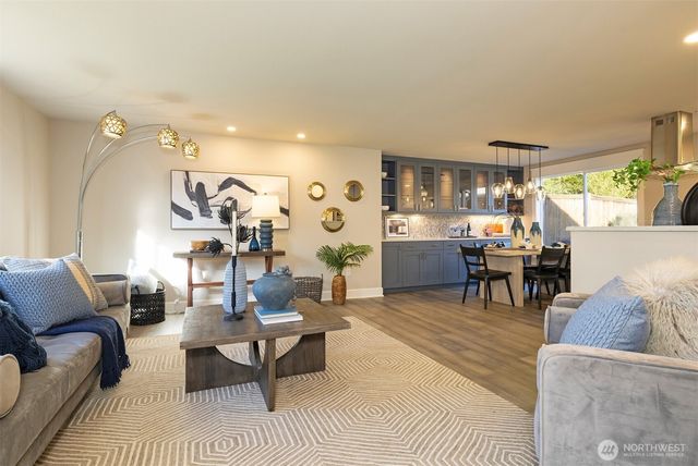 18912 SE 46th Way, Issaquah, WA 98027