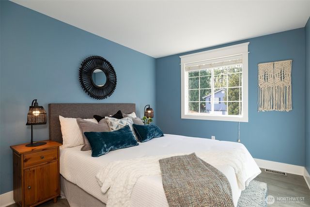 18912 SE 46th Way, Issaquah, WA 98027