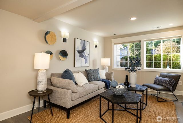 18912 SE 46th Way, Issaquah, WA 98027