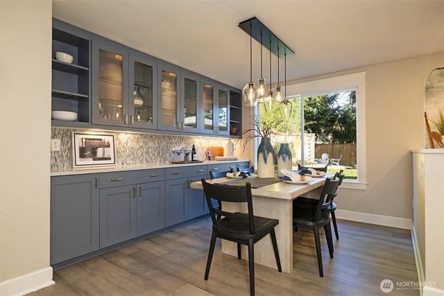 18912 SE 46th Way, Issaquah, WA 98027