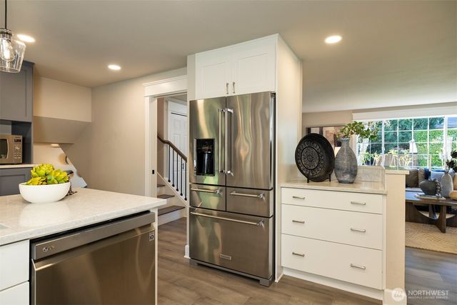 18912 SE 46th Way, Issaquah, WA 98027