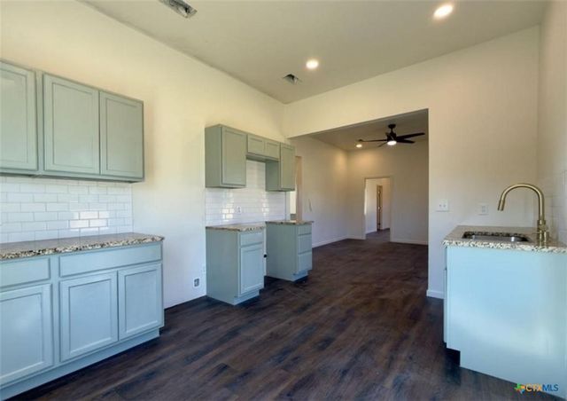 3633 Katy, Ross, TX 76640