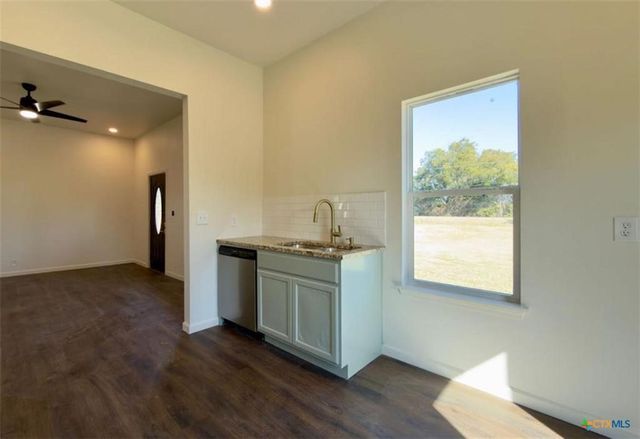 3633 Katy, Ross, TX 76640