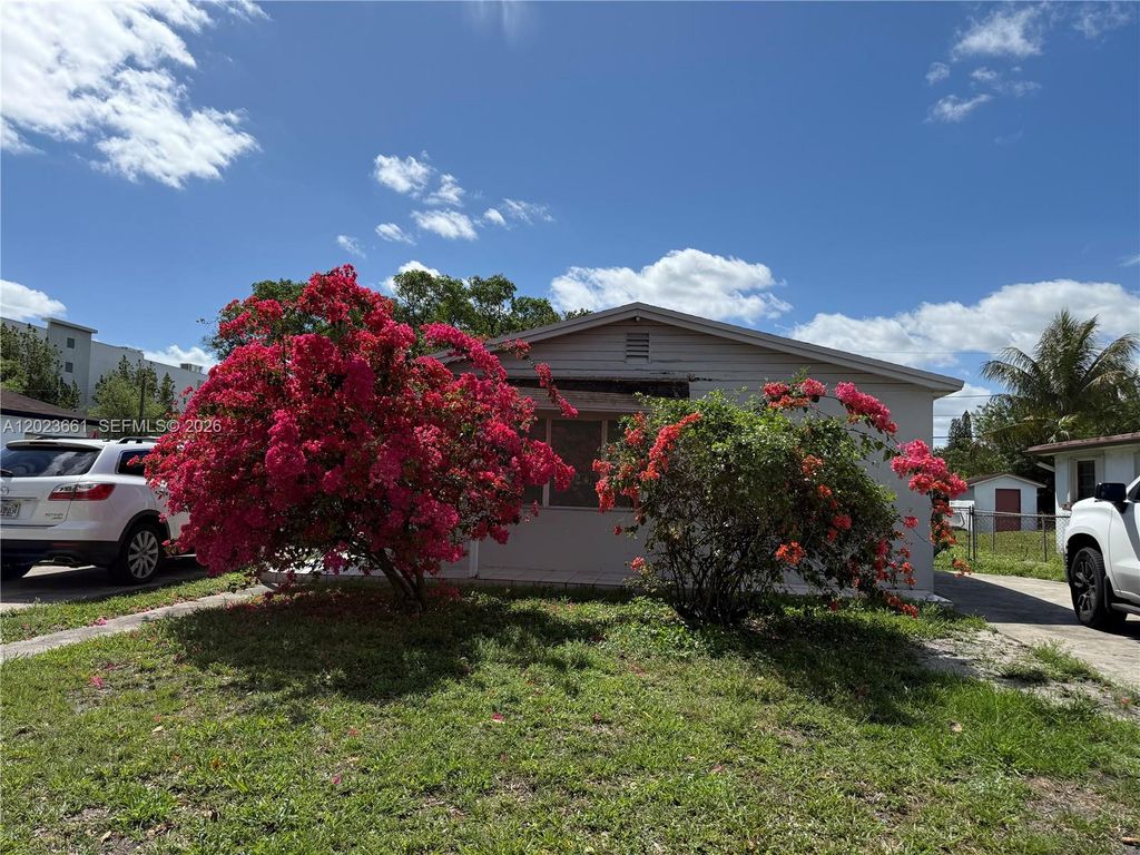 3810 SW 25th St 1, West Park, FL 33023