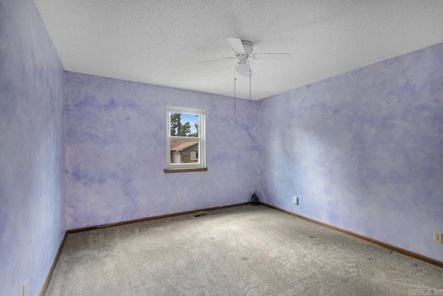 9460 Robin Ln, Sherwood, AR 72120