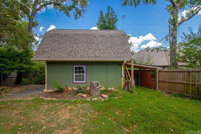 9460 Robin Ln, Sherwood, AR 72120