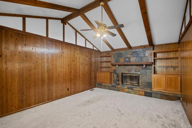 9460 Robin Ln, Sherwood, AR 72120