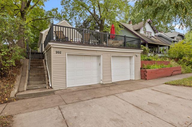 992 McLean Avenue, Saint Paul, MN 55106
