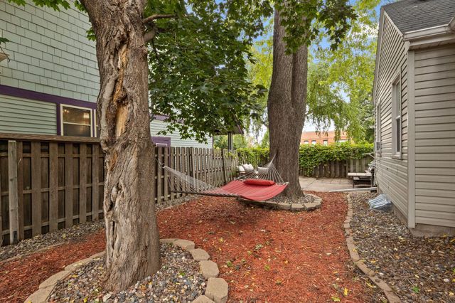 992 McLean Avenue, Saint Paul, MN 55106