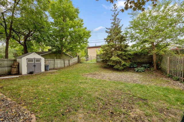 992 McLean Avenue, Saint Paul, MN 55106
