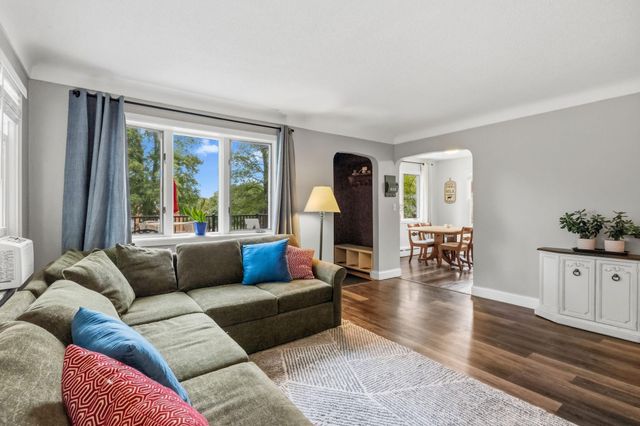 992 McLean Avenue, Saint Paul, MN 55106