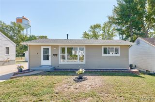 18 White Drive, Calverton Park, MO 63135