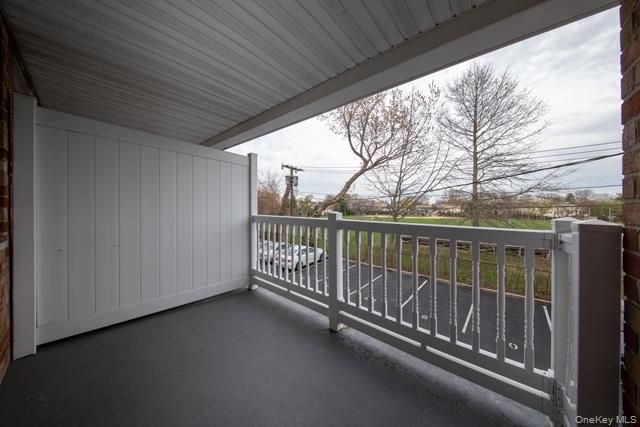 65 Prospect Avenue 3W, Hewlett, NY 11557