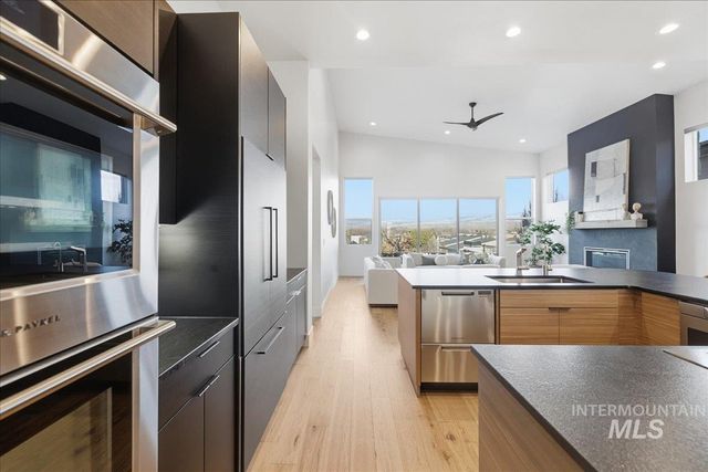 764 E Ashbourne Lane, Eagle, ID 83616