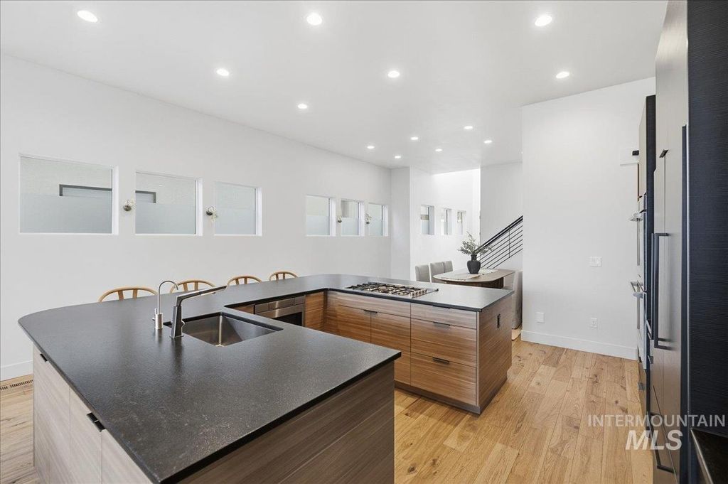 764 E Ashbourne Lane, Eagle, ID 83616 photo 8