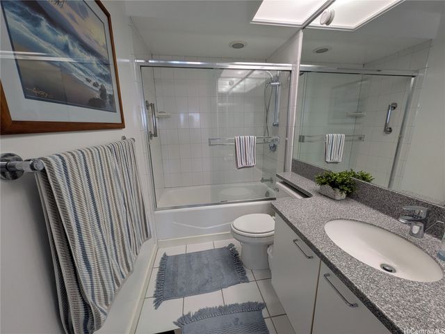 1212 Punahou Street 1206, Honolulu, HI 96826