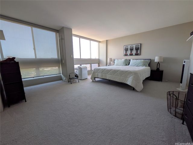 1212 Punahou Street 1206, Honolulu, HI 96826