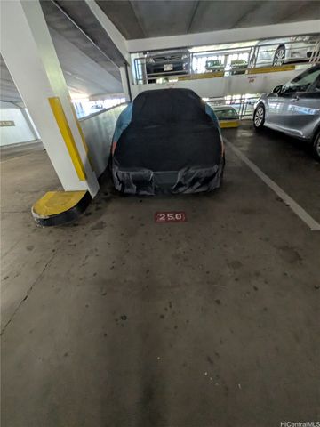 1212 Punahou Street 1206, Honolulu, HI 96826