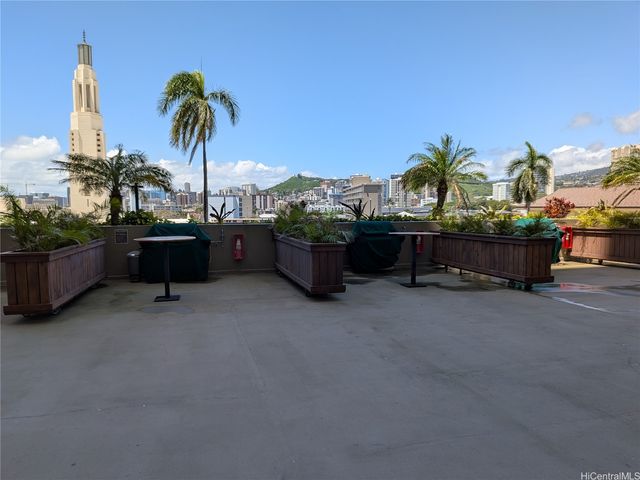 1212 Punahou Street 1206, Honolulu, HI 96826