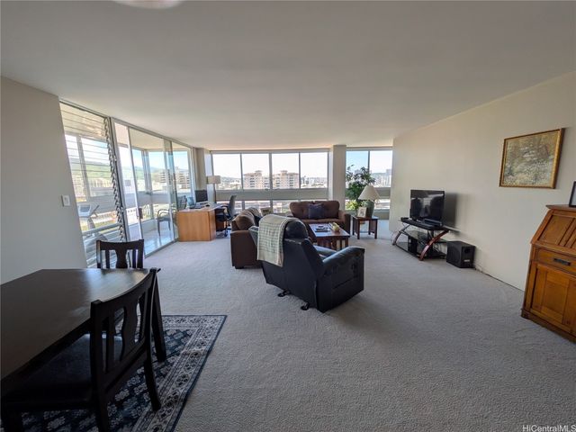 1212 Punahou Street 1206, Honolulu, HI 96826