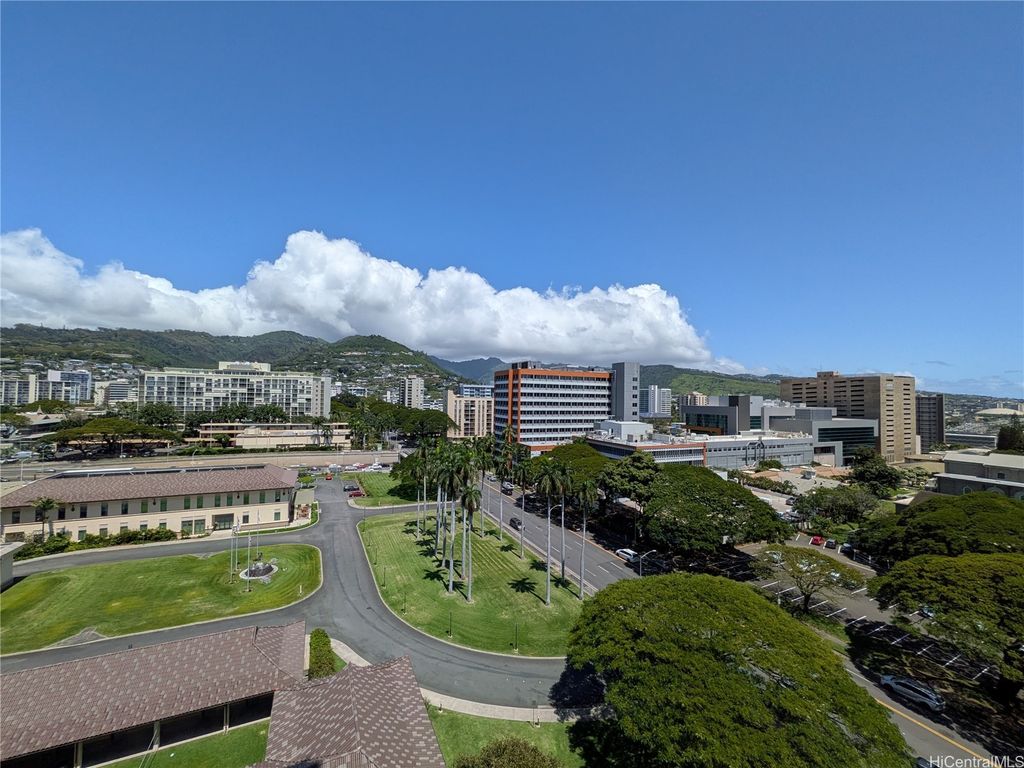 1212 Punahou Street 1206, Honolulu, HI 96826