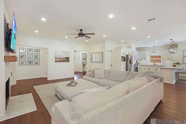 7836 Menlo Dr, Baton Rouge, LA 70808