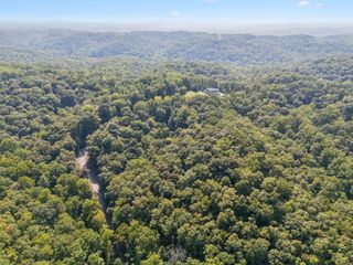 7621 Chipmunk Ln, Nashville, TN 37221