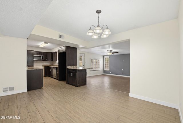 10217 SINGAPORE Avenue, El Paso, TX 79925