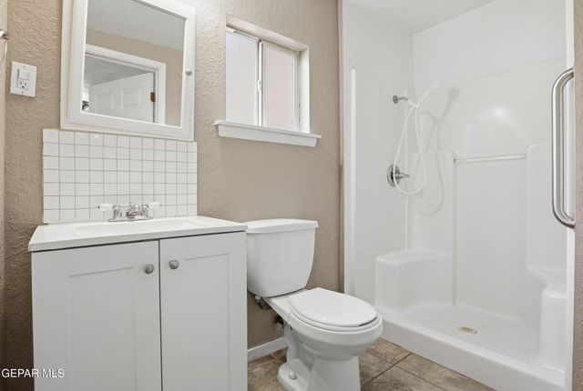 10217 SINGAPORE Avenue, El Paso, TX 79925