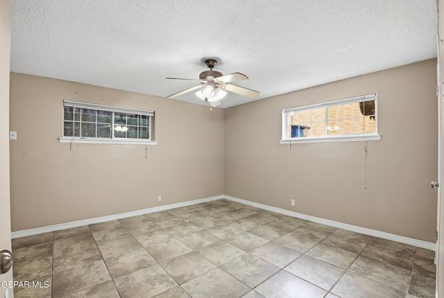 10217 SINGAPORE Avenue, El Paso, TX 79925