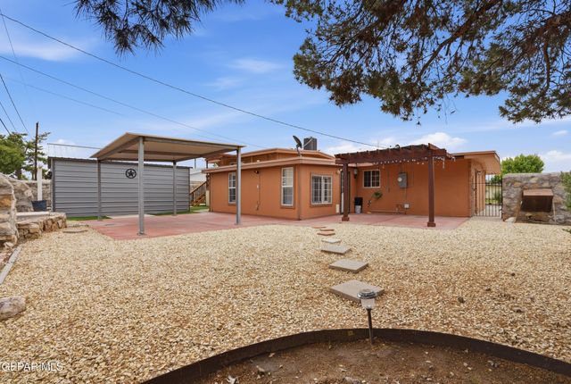 10217 SINGAPORE Avenue, El Paso, TX 79925