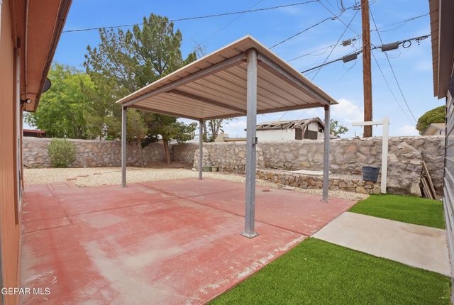 10217 SINGAPORE Avenue, El Paso, TX 79925