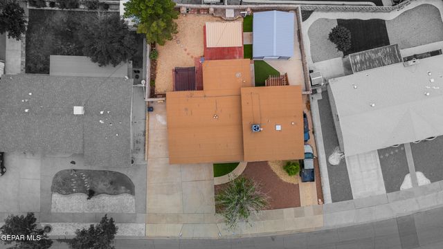 10217 SINGAPORE Avenue, El Paso, TX 79925