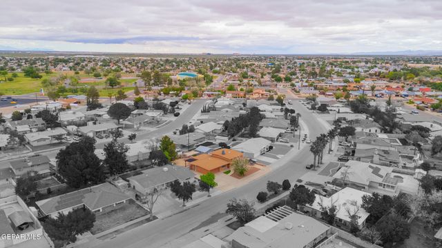 10217 SINGAPORE Avenue, El Paso, TX 79925