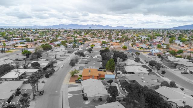 10217 SINGAPORE Avenue, El Paso, TX 79925