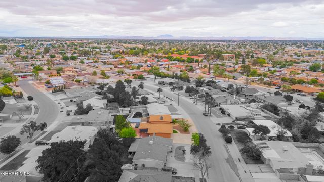 10217 SINGAPORE Avenue, El Paso, TX 79925