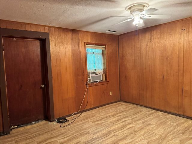 1111 Valley View Drive, Fayetteville, AR 72701