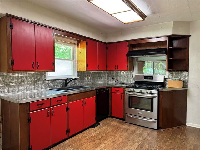 1111 Valley View Drive, Fayetteville, AR 72701