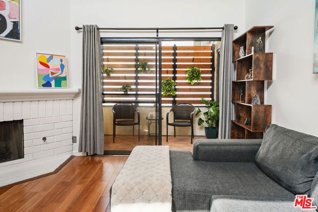 1250 Amherst Avenue 302, Los Angeles, CA 90025
