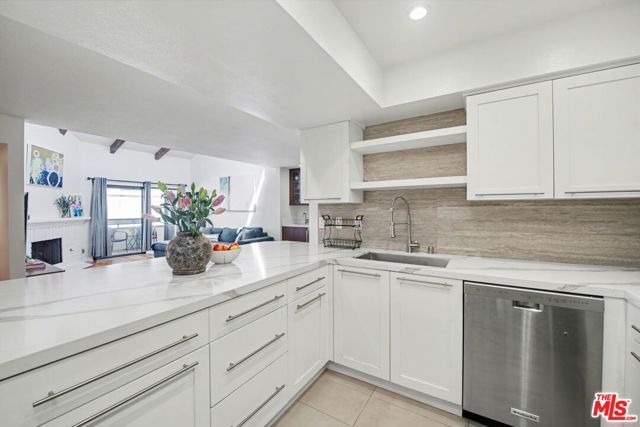 1250 Amherst Avenue 302, Los Angeles, CA 90025