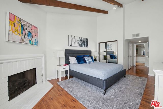 1250 Amherst Avenue 302, Los Angeles, CA 90025