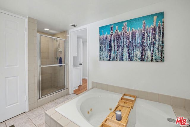 1250 Amherst Avenue 302, Los Angeles, CA 90025